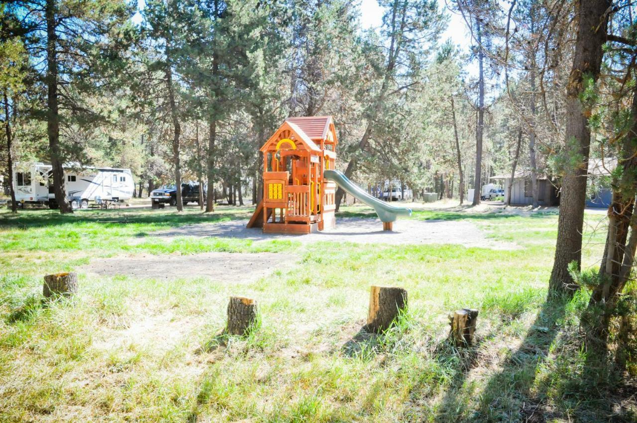 Bend-Sunriver Camping Resort Two-Bedroom Cabin 7 المظهر الخارجي الصورة