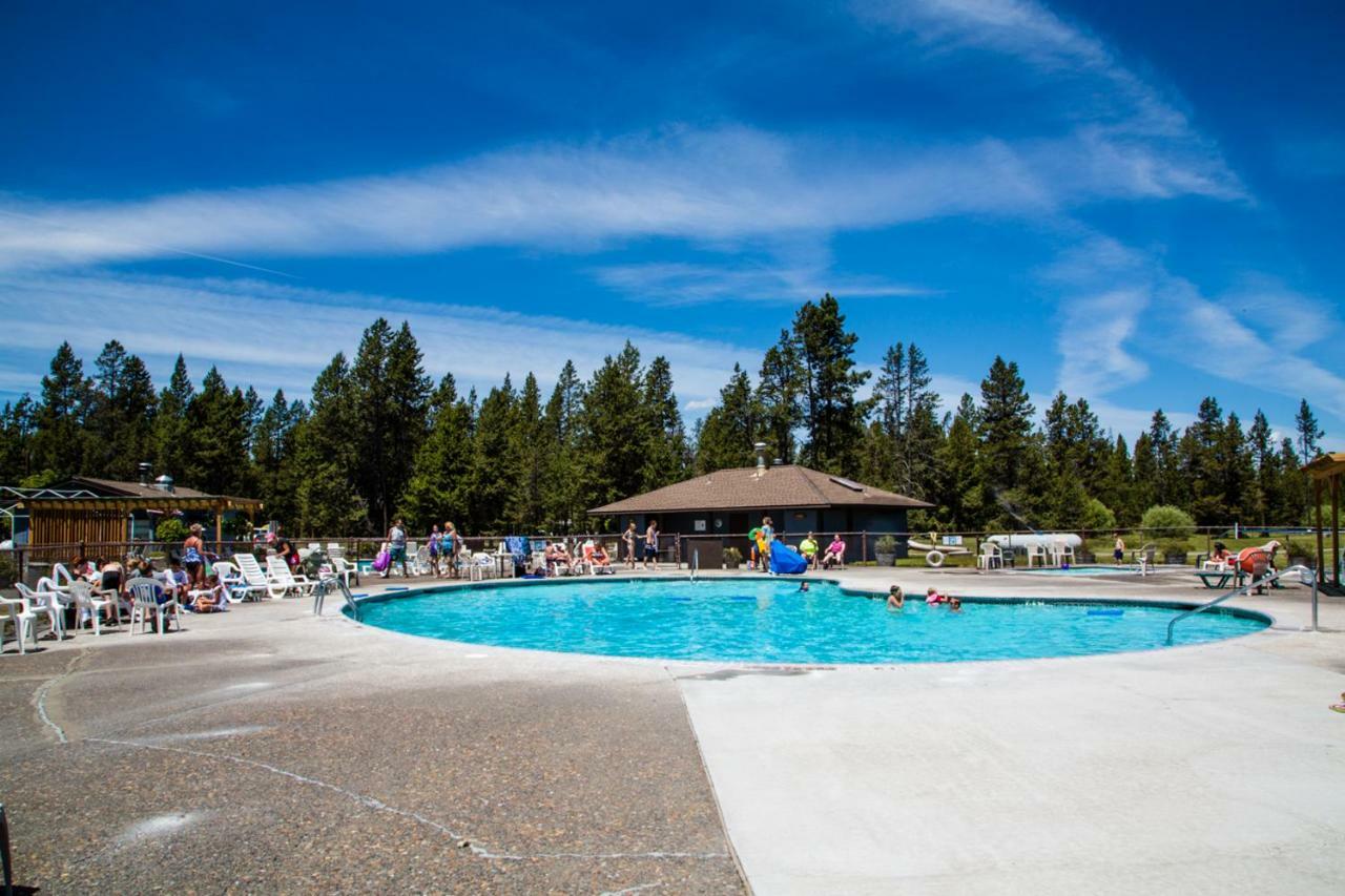 Bend-Sunriver Camping Resort Two-Bedroom Cabin 7 المظهر الخارجي الصورة